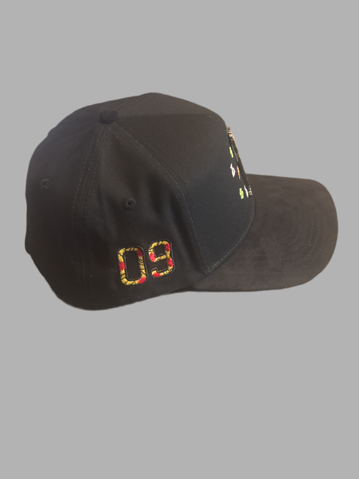 09 HAT